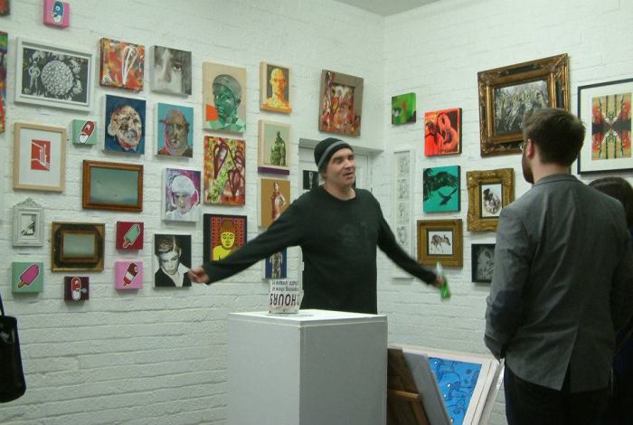 SEAN IN GALLERY