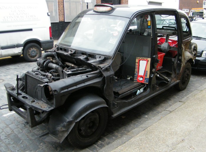 A red exclamation left in Vyner Street